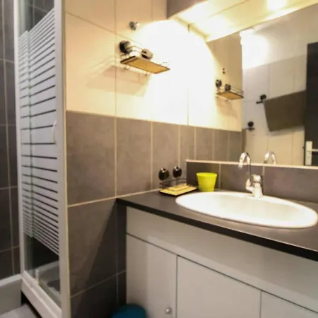 Climatise - 4 Pers., Proche - Fr-1-880-62 Appartement